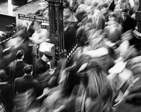 Rush hour at Victoria Station: 1960